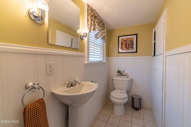 1033 Waverly Place, Schenectady, NY 12308