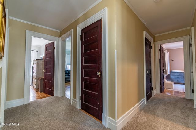 1033 Waverly Place, Schenectady, NY 12308