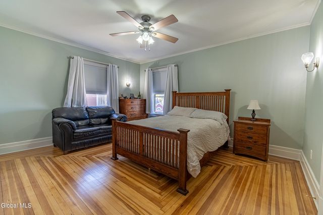 1033 Waverly Place, Schenectady, NY 12308