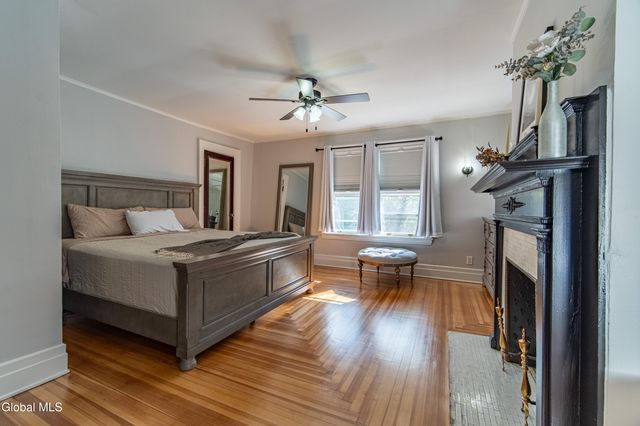 1033 Waverly Place, Schenectady, NY 12308