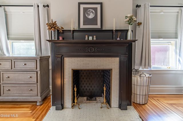 1033 Waverly Place, Schenectady, NY 12308