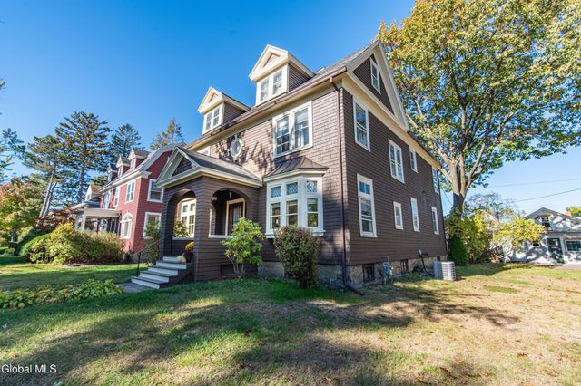 1033 Waverly Place, Schenectady, NY 12308