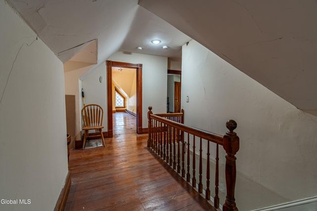 1033 Waverly Place, Schenectady, NY 12308