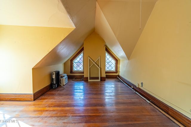 1033 Waverly Place, Schenectady, NY 12308