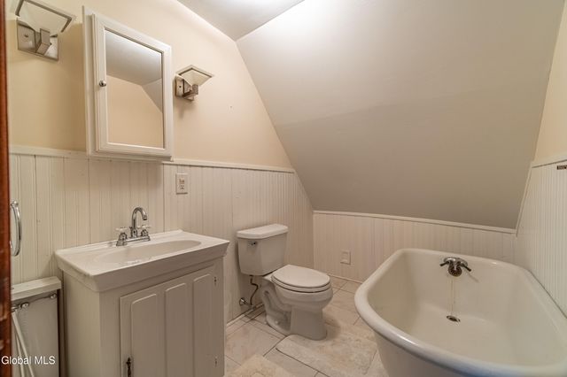 1033 Waverly Place, Schenectady, NY 12308