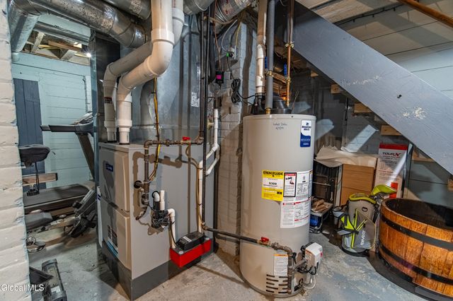 1033 Waverly Place, Schenectady, NY 12308