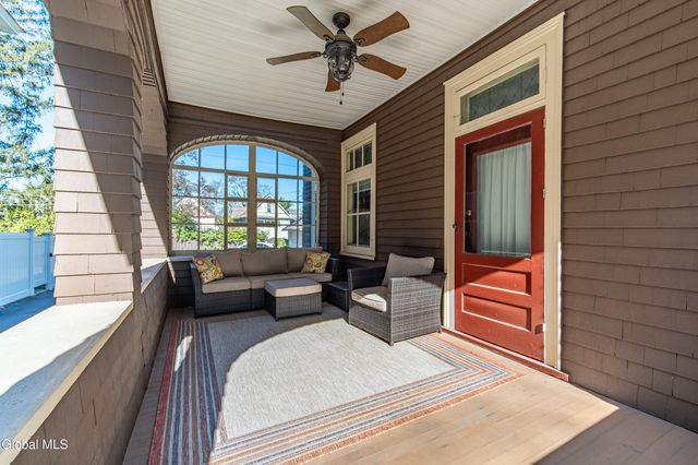 1033 Waverly Place, Schenectady, NY 12308