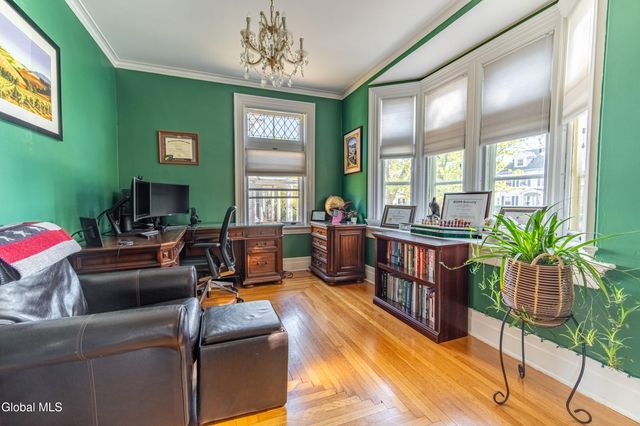 1033 Waverly Place, Schenectady, NY 12308