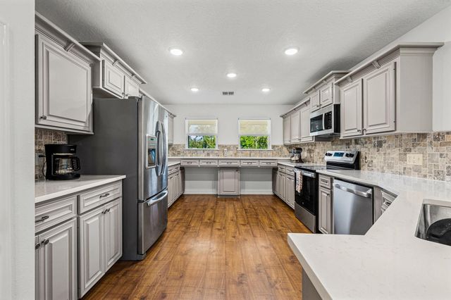 245 Alabama Point, Livingston, TX 77351