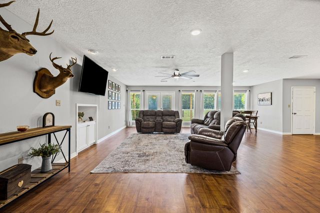245 Alabama Point, Livingston, TX 77351