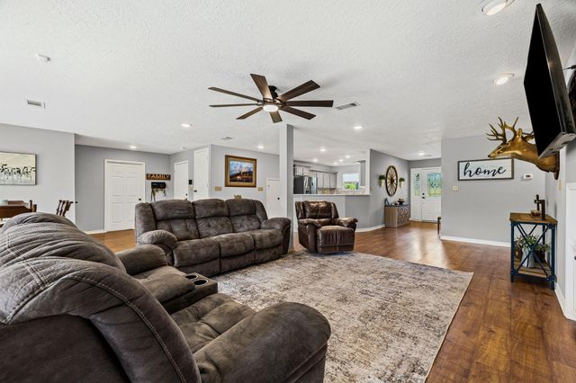 245 Alabama Point, Livingston, TX 77351