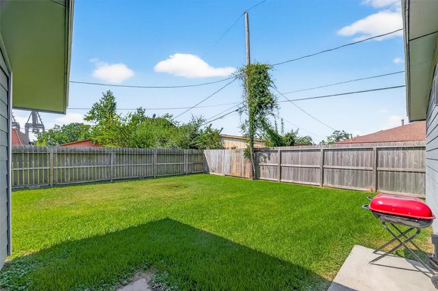 3810 Marlin Lane, La Porte, TX 77571