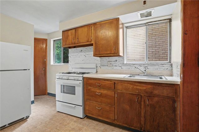 218 Vine Street, Homestead, PA 15120