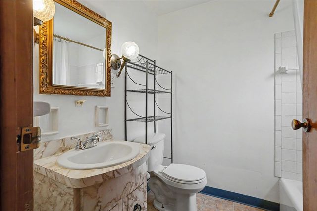 218 Vine Street, Homestead, PA 15120