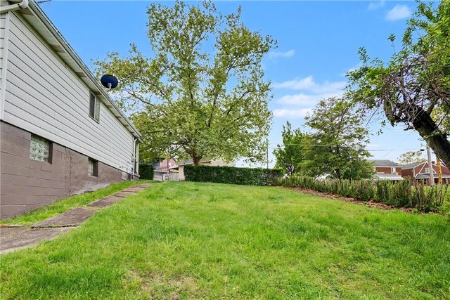 218 Vine Street, Homestead, PA 15120