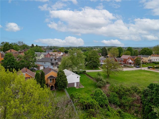 218 Vine Street, Homestead, PA 15120