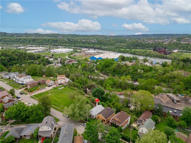 218 Vine Street, Homestead, PA 15120