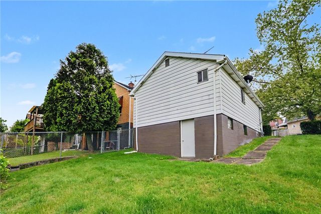 218 Vine Street, Homestead, PA 15120