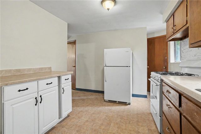 218 Vine Street, Homestead, PA 15120