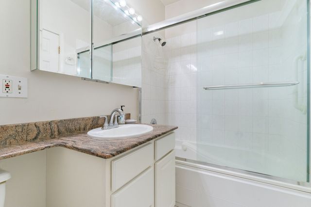 4710 S Ellis Avenue 3N, Chicago, IL 60615