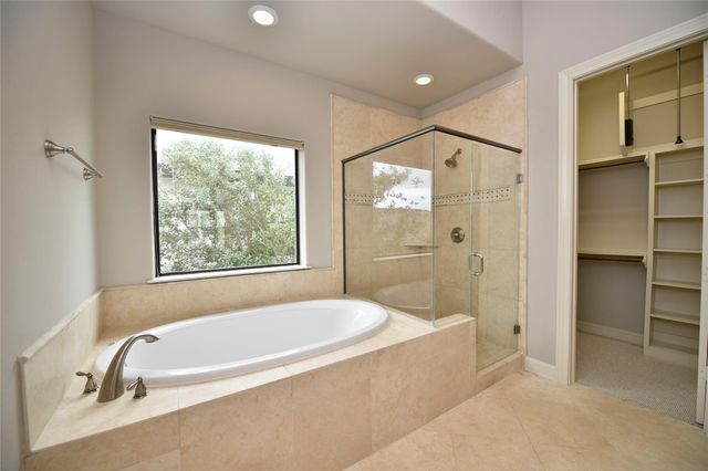 5813A Kiam Street, Houston, TX 77007