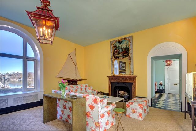 6 Price's Cove Avenue, Newport, RI 02840