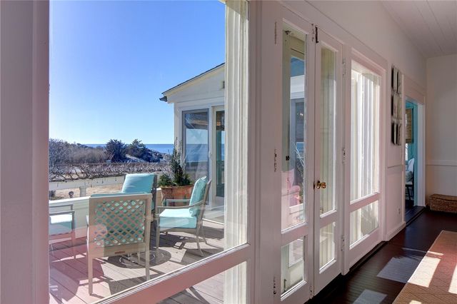 6 Price's Cove Avenue, Newport, RI 02840