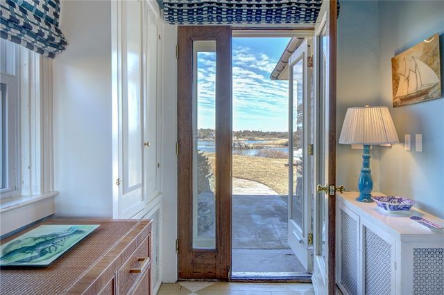 6 Price's Cove Avenue, Newport, RI 02840