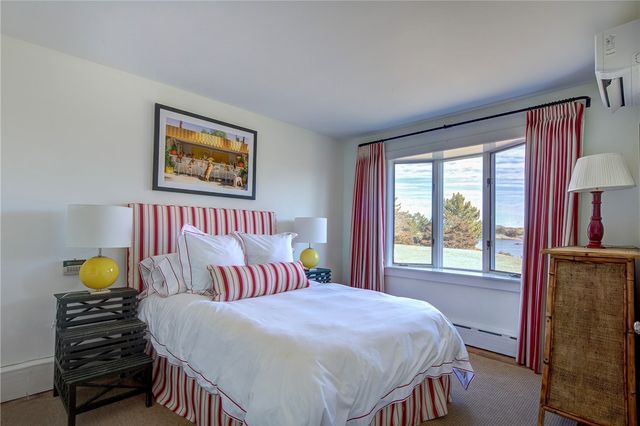 6 Price's Cove Avenue, Newport, RI 02840