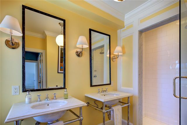 6 Price's Cove Avenue, Newport, RI 02840