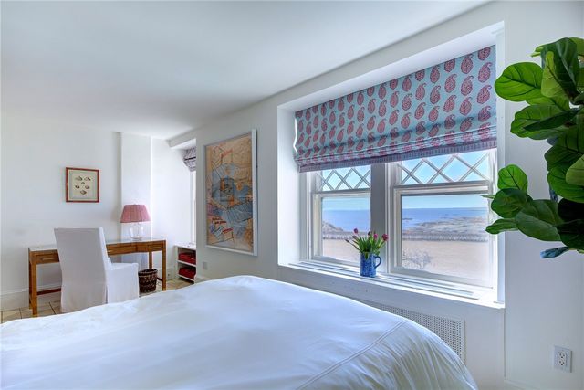 6 Price's Cove Avenue, Newport, RI 02840