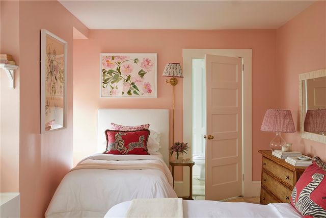 6 Price's Cove Avenue, Newport, RI 02840