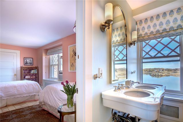 6 Price's Cove Avenue, Newport, RI 02840