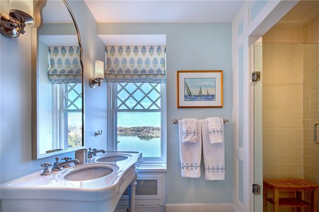 6 Price's Cove Avenue, Newport, RI 02840