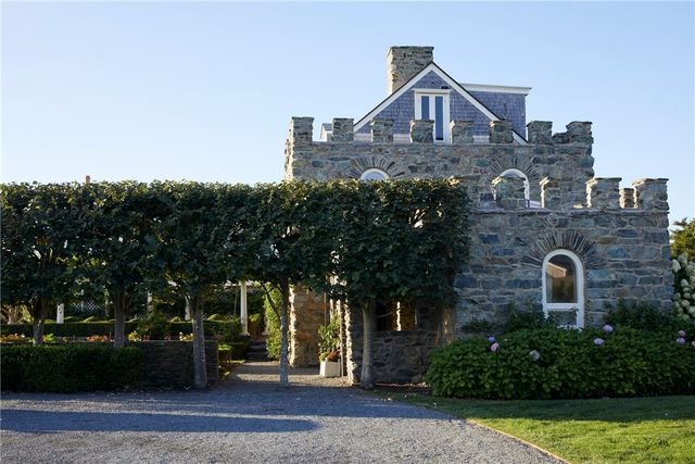 6 Price's Cove Avenue, Newport, RI 02840