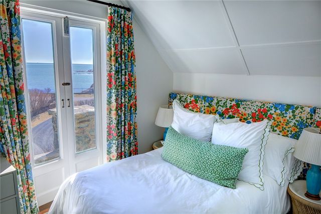 6 Price's Cove Avenue, Newport, RI 02840