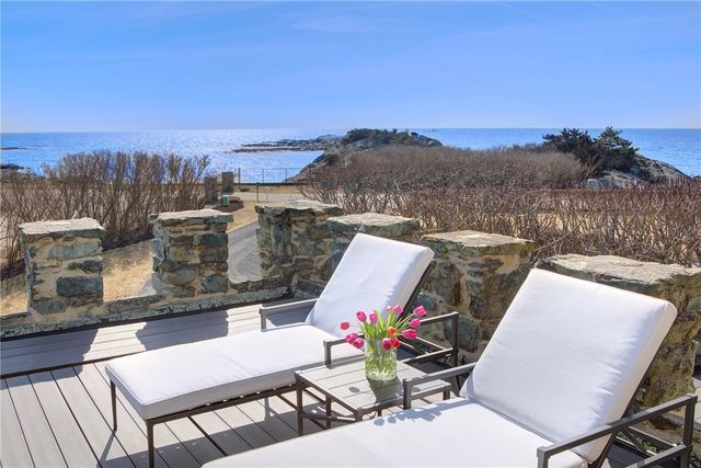 6 Price's Cove Avenue, Newport, RI 02840