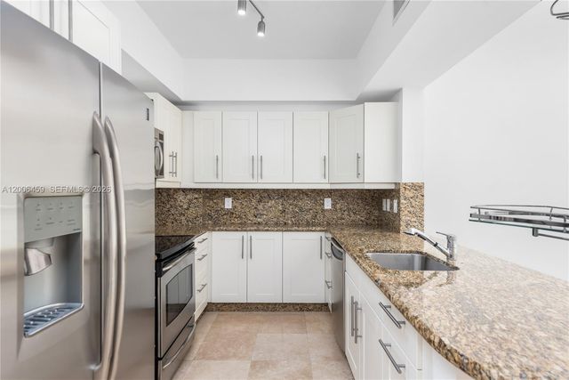 7270 SW 88th St B519, Miami, FL 33156