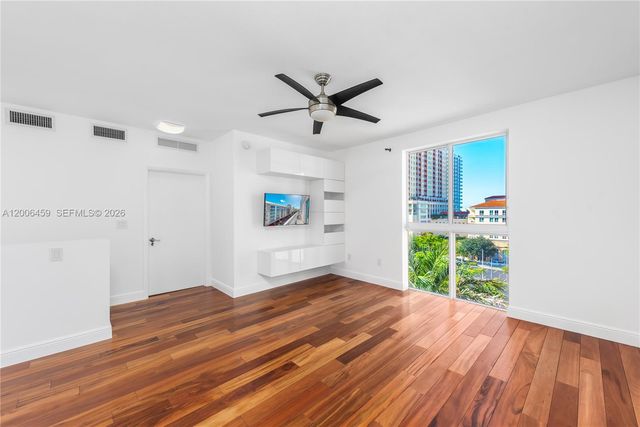7270 SW 88th St B519, Miami, FL 33156