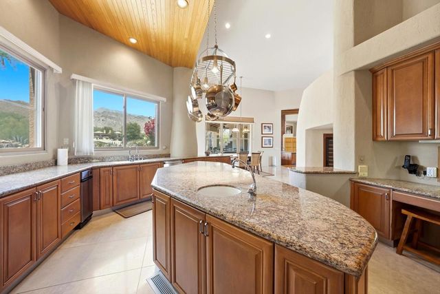 119 Tamit Place, Palm Desert, CA 92260