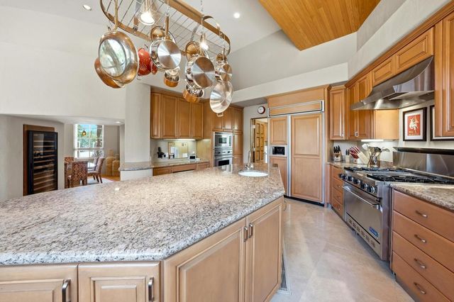 119 Tamit Place, Palm Desert, CA 92260
