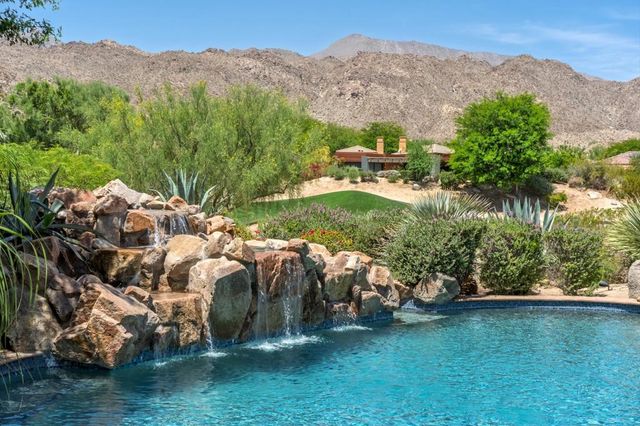 119 Tamit Place, Palm Desert, CA 92260