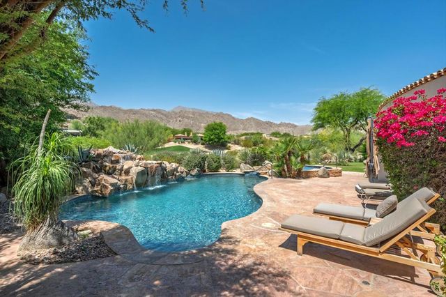 119 Tamit Place, Palm Desert, CA 92260