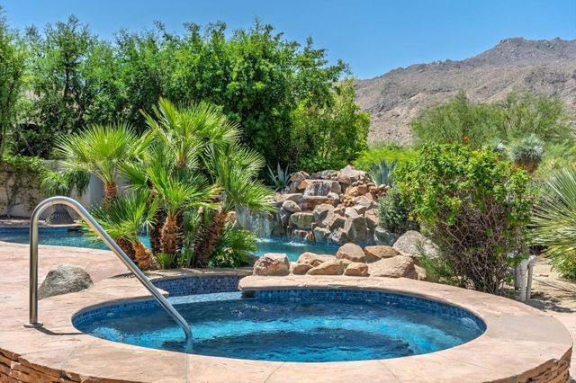 119 Tamit Place, Palm Desert, CA 92260