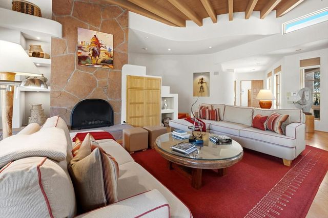119 Tamit Place, Palm Desert, CA 92260