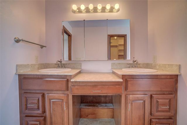 12900 Country Lane, Oklahoma City, OK 73165