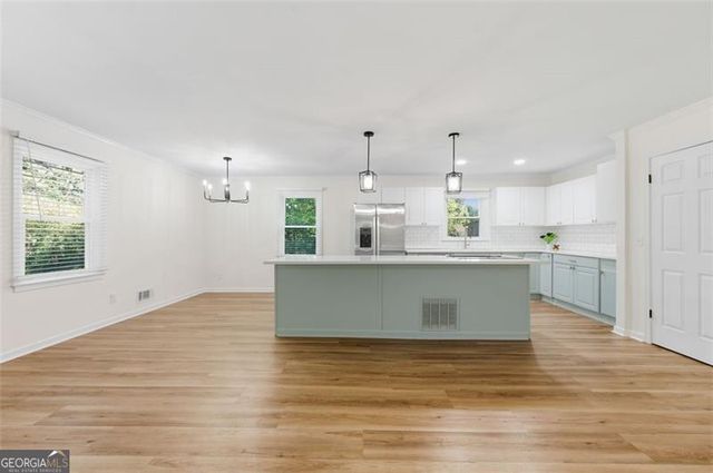 2011 Shadowwood Drive, Marietta, GA 30066