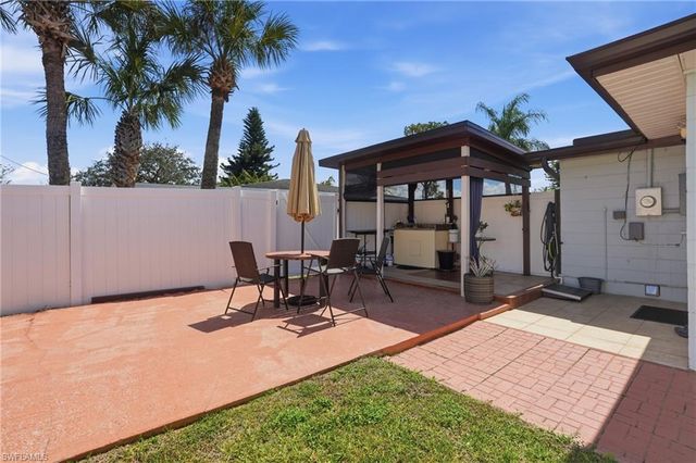 401 E Jasmine RD, Lehigh Acres, FL 33936