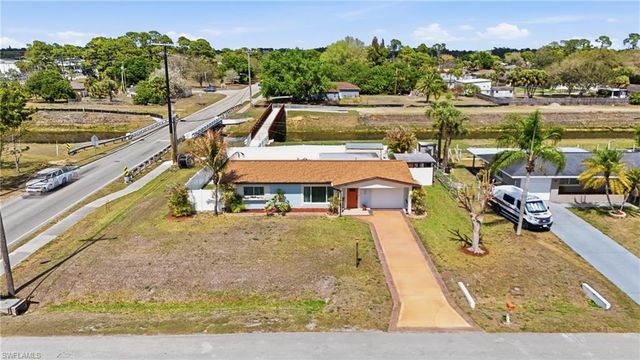 401 E Jasmine RD, Lehigh Acres, FL 33936