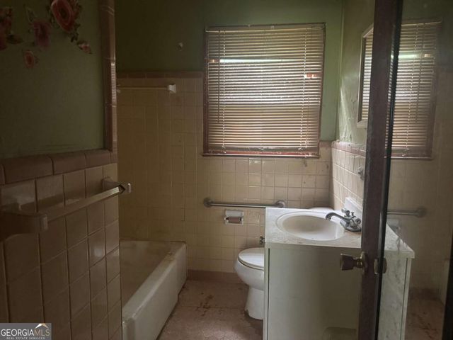 950 Dale Drive SW, Mableton, GA 30126